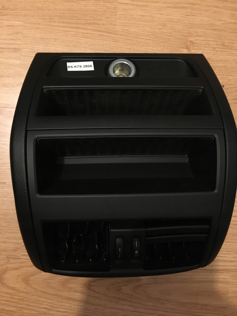 фото №1, Bmw f10 решітка обдув задня 9206664