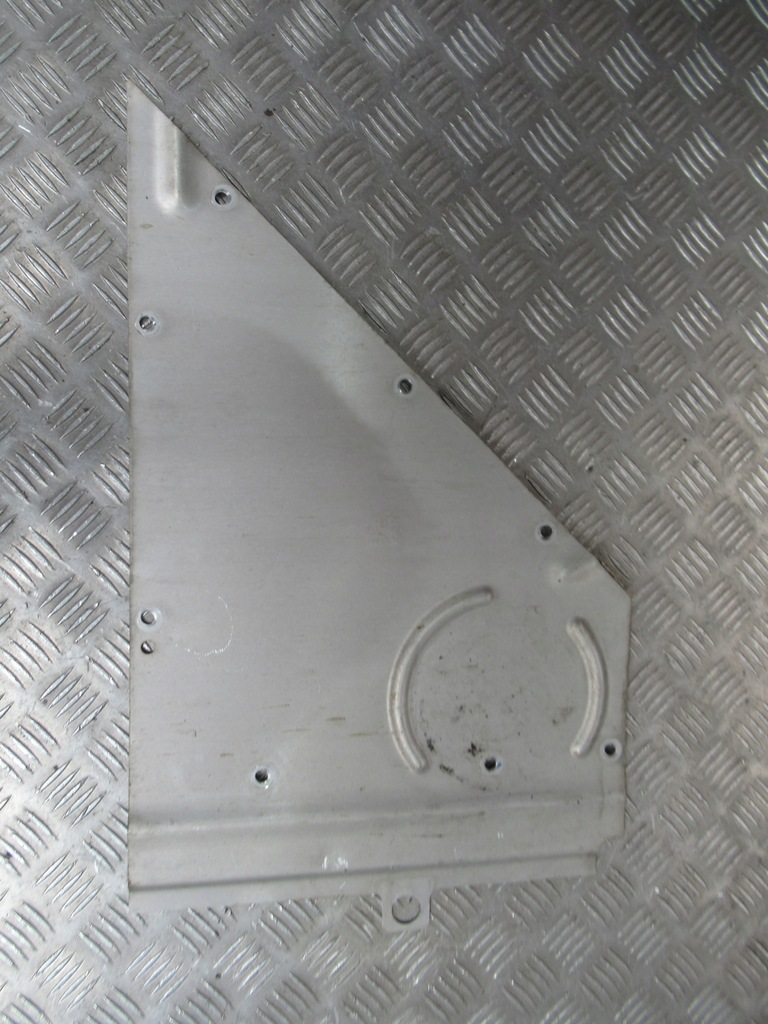 фото №1, Audi r8 v10 захист підвіска права 420825216b