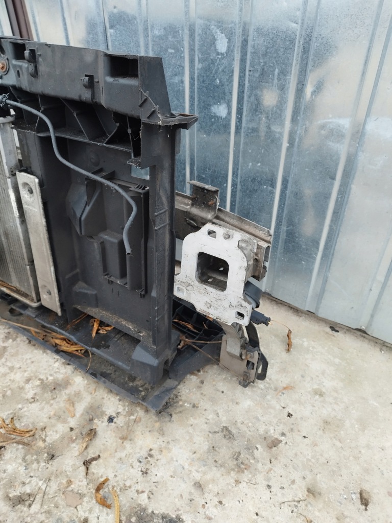 фото №13, Pas передний радиатор балка вентилятор peugeot 208 i 1.0 12v zmz 2012-2015