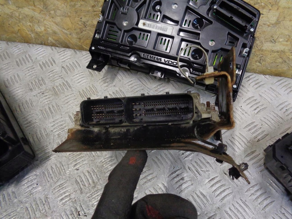 фото №16, Бортовий комп'ютер набір імобілайзер opel astra iii 1.9 cdti 120km