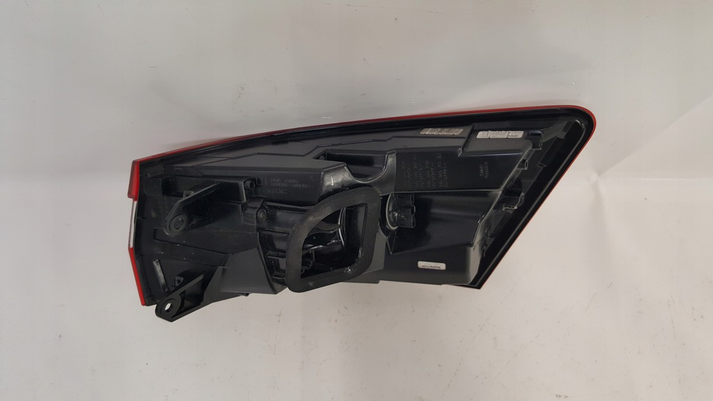 фото №5, Skoda superb 3 iii 3v9 led лампа задняя kombi 13-18r