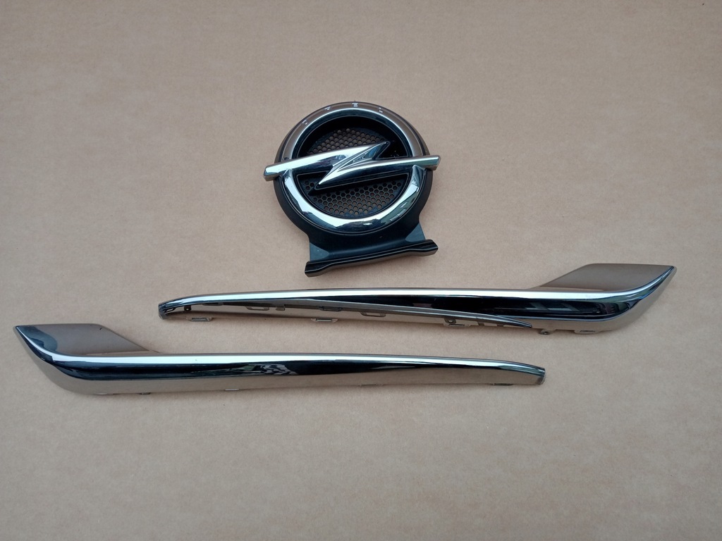 фото №1, Opel grandland x емблема правий лівий хром решітка