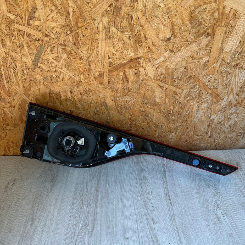 фото №2, Лампа задняя правая крышки renault koleos ii 2018 rok