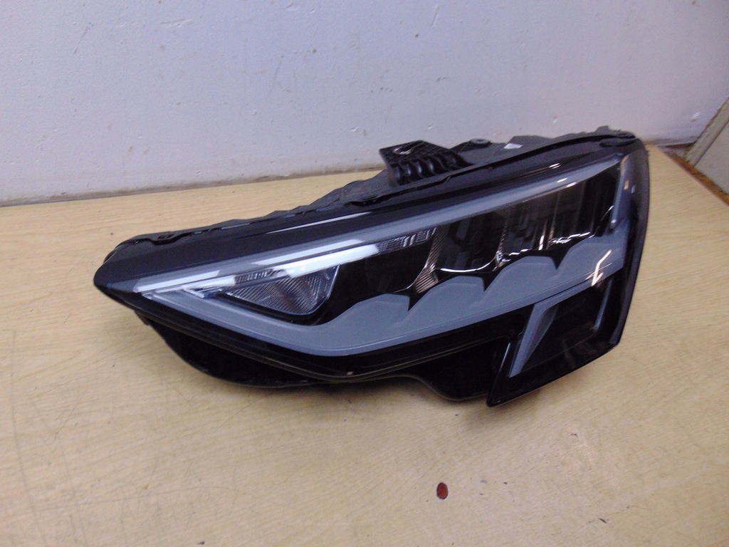 фото №6, Лампа левая перед audi a3 8y 8y0941011 europa