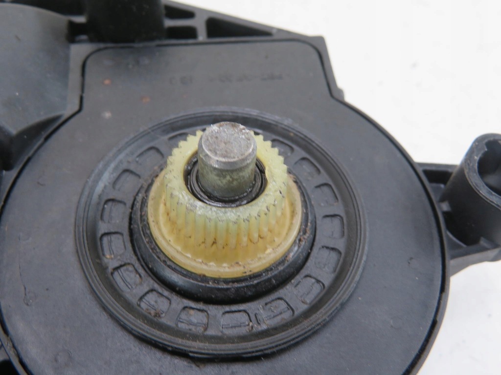 фото №6, Моторчик скло правий передній audi a4 b6 sedan