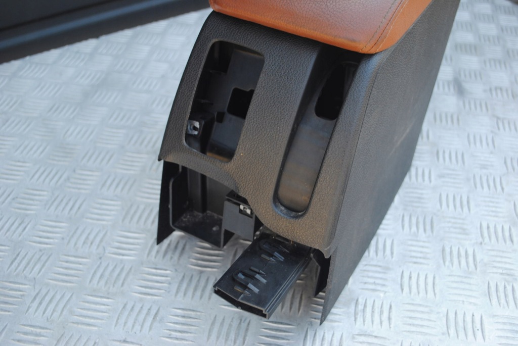 фото №3, Підлокітник vw eos