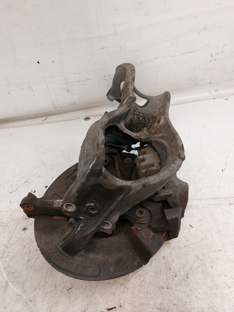 фото №9, Поворотный кулак левая передняя citroen c5 x7 2.0hdi