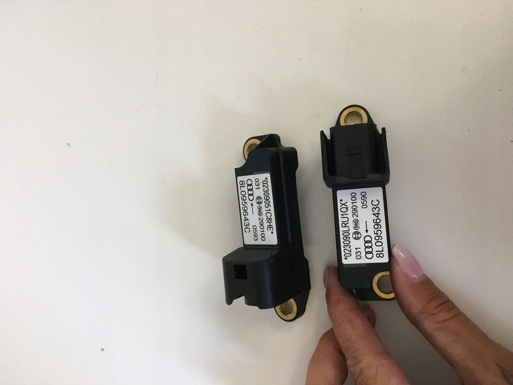 фото №12, Датчик удару audi a3 8l 1996-2000r 8l0959643c