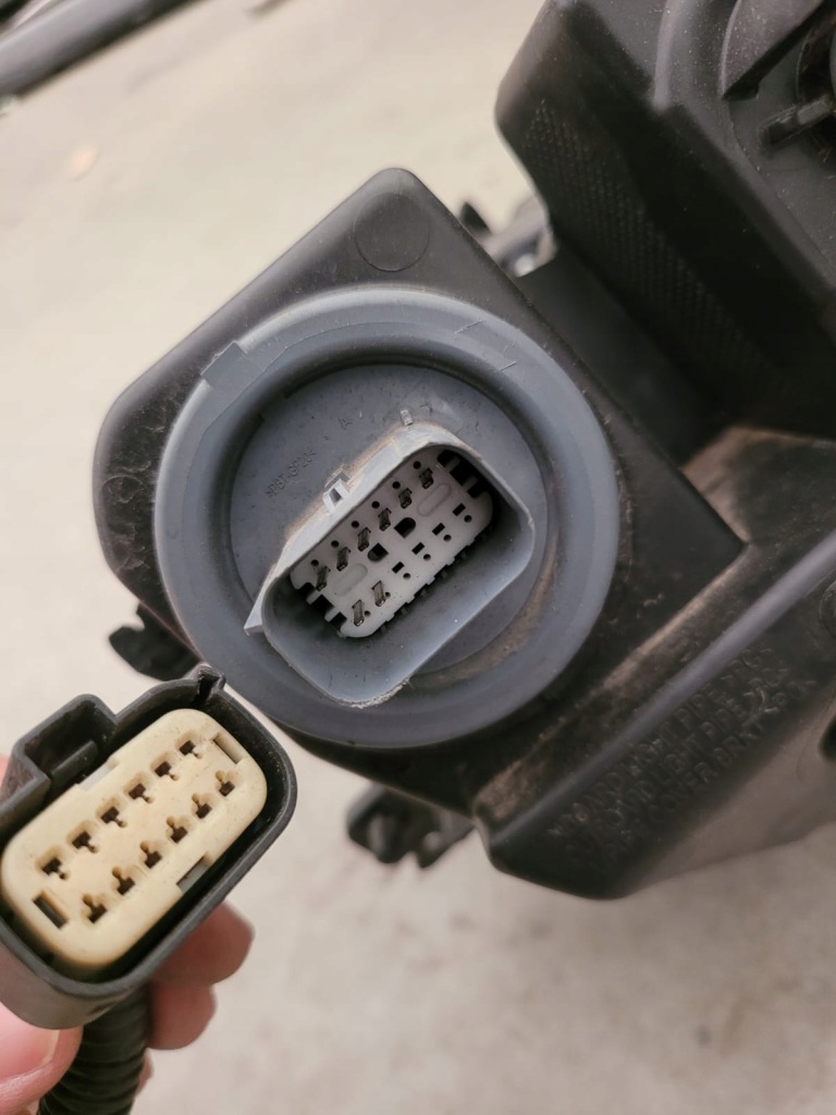 фото №1, 2019-2023 camaro колодка штекер do лампа лампы перед передней led