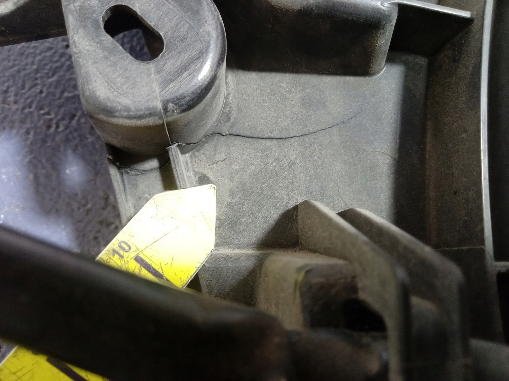 фото №8, Citroen berlingo вентилятор корпус вентилятор радиатора 4 контакты 9805897480