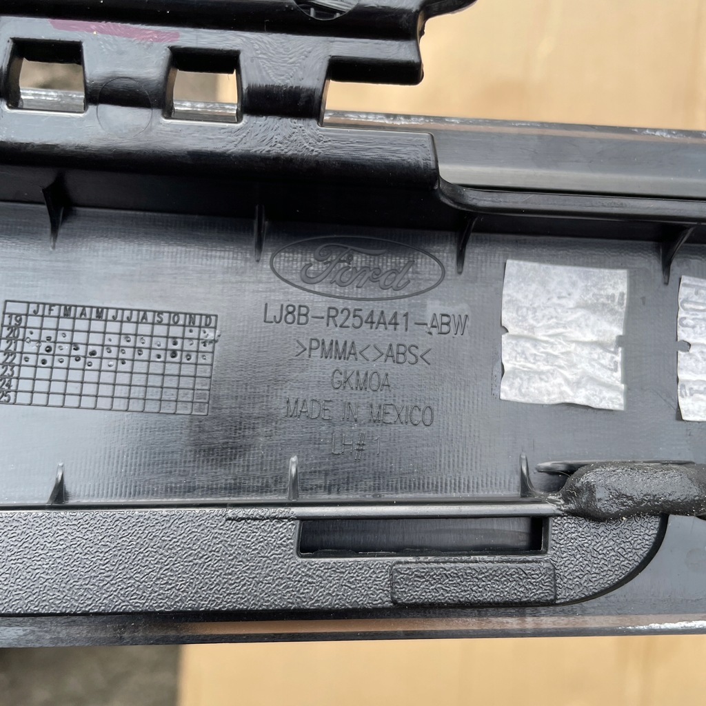 фото №7, Ford mustang mach-e молдинг двері задня лівий lj8b-r254a41-abw