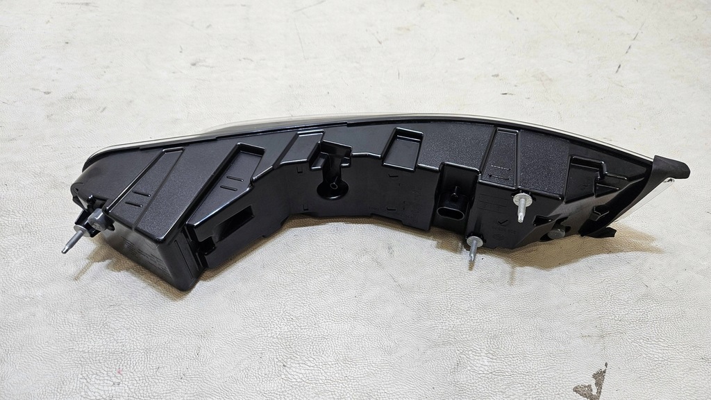 фото №7, Лампа задня задня ліва aston martin dbx my83-13405-ce