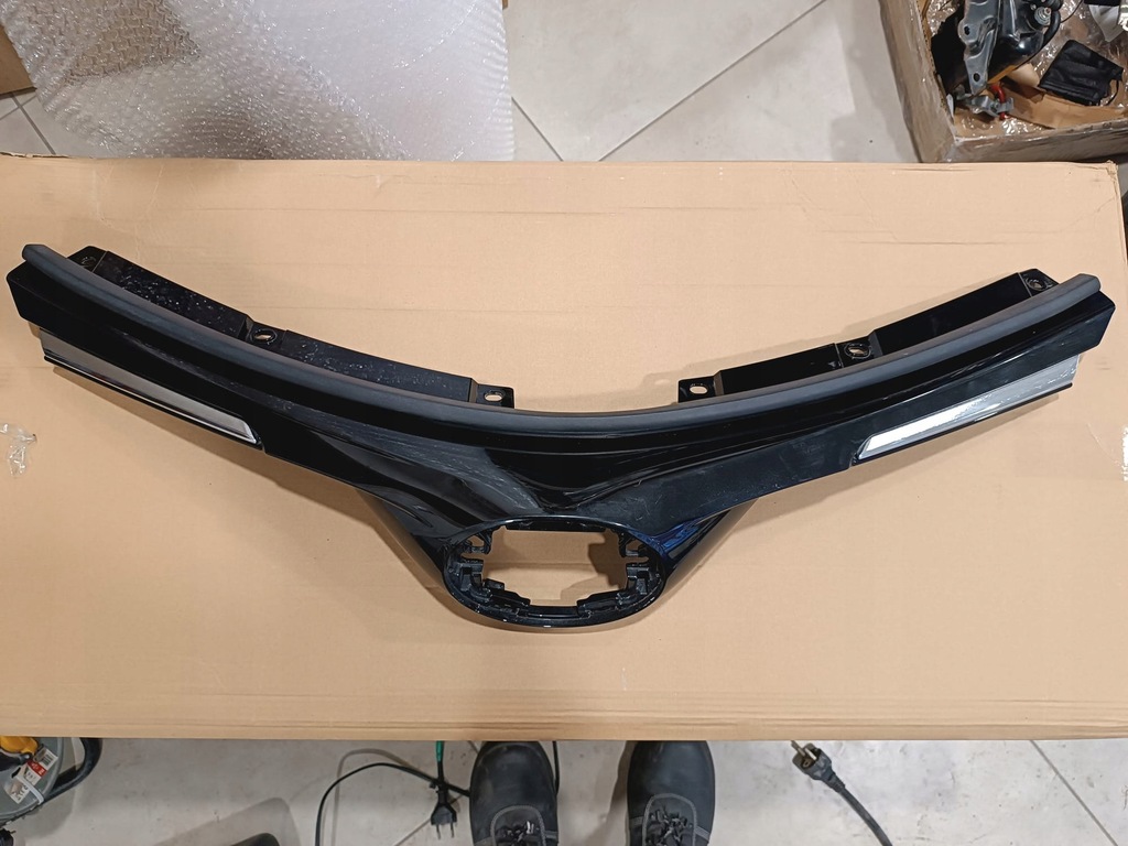 фото №1, Rav 4 решётка радиатора решётка радиатора hybrid