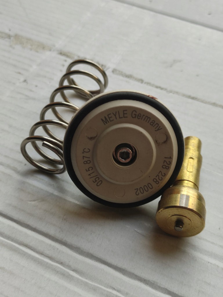 фото №1, Термостат skoda fabia 1,2