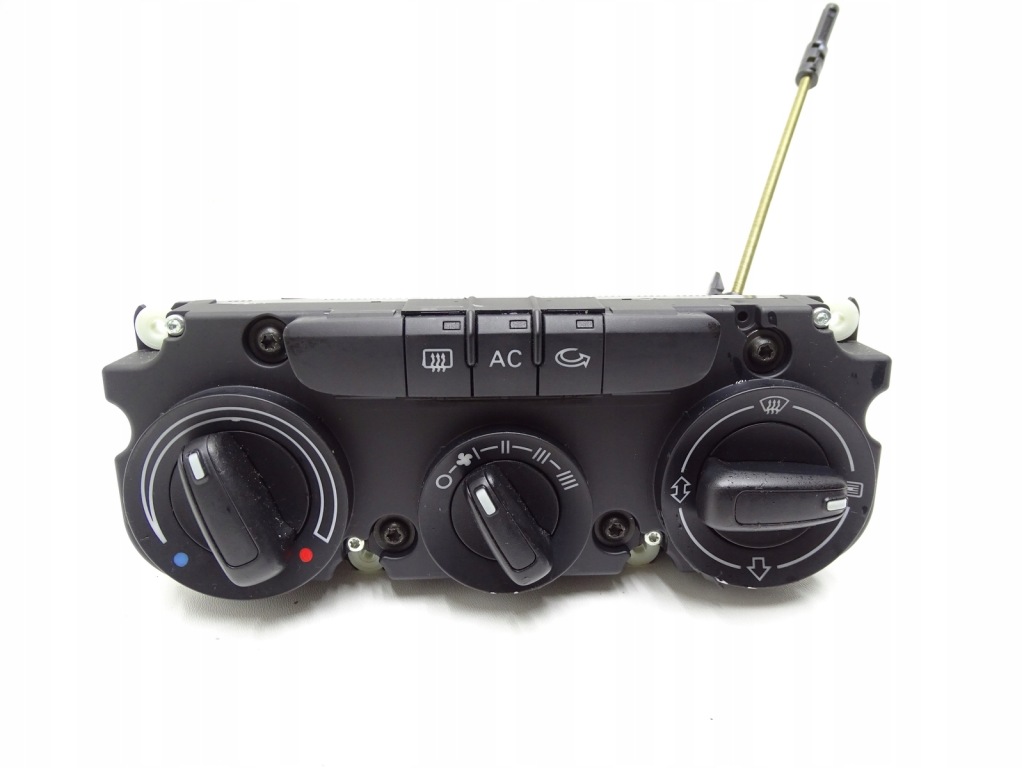 фото №1, Панель обдув кондиціонера audi a3 8p lift 08-12 r 3c2820045a