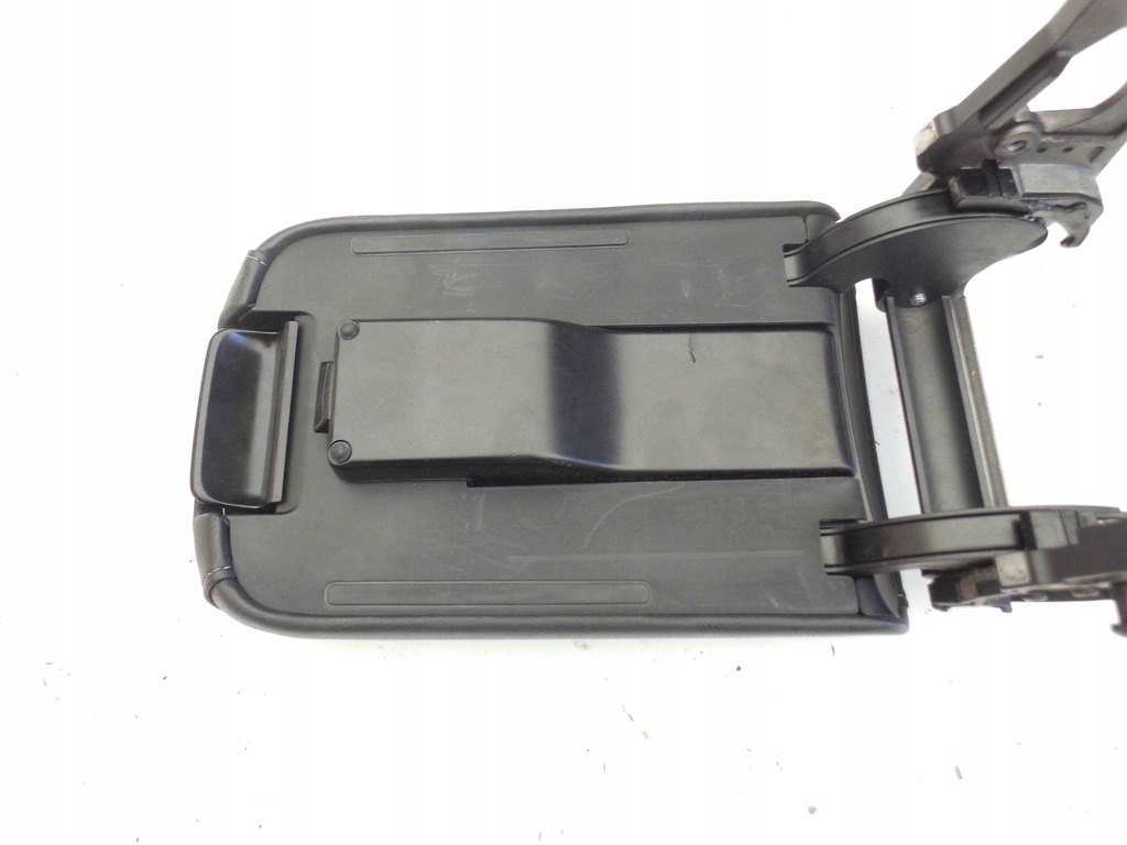 фото №8, Подлокотник передний регулируемый vw jetta 5c кожа