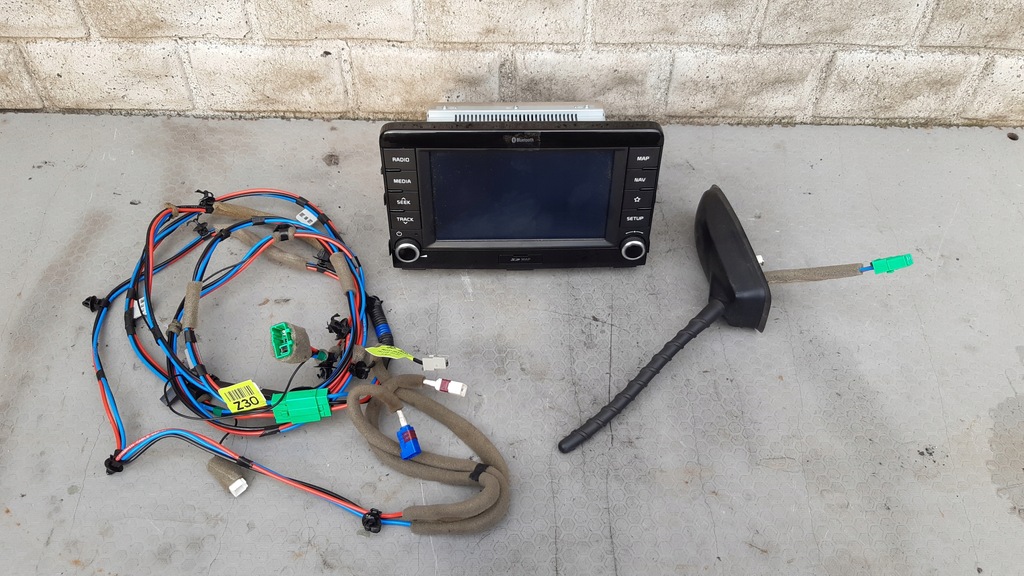 фото №1, Kia rio iv v 17- радио навигация проводка комплект блок управления