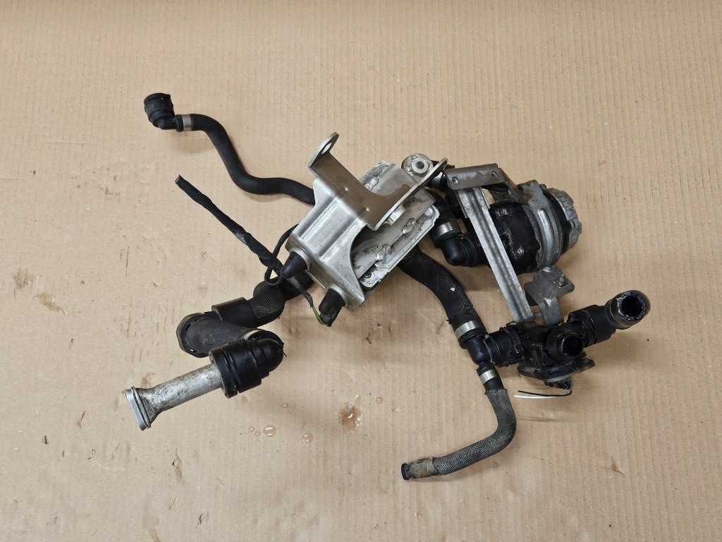 Испаритель радиатор насос воды шланги mercedes c350e w205 гибрид комплект !!! Цена