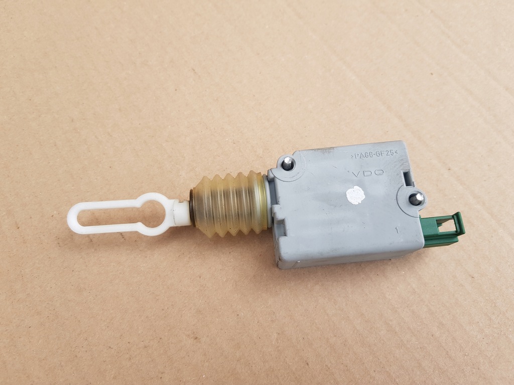 фото №10, Замок кришки задня + привід + тягa / audi a2 99-05 / справний перевірений