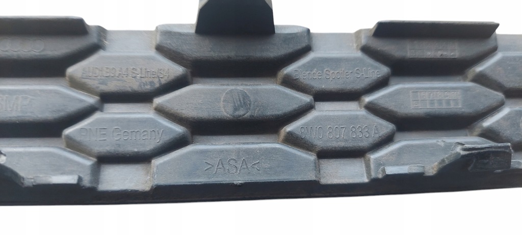 фото №9, Audi a4 b9 бампер решётка задняя молдинг 8w0807833a