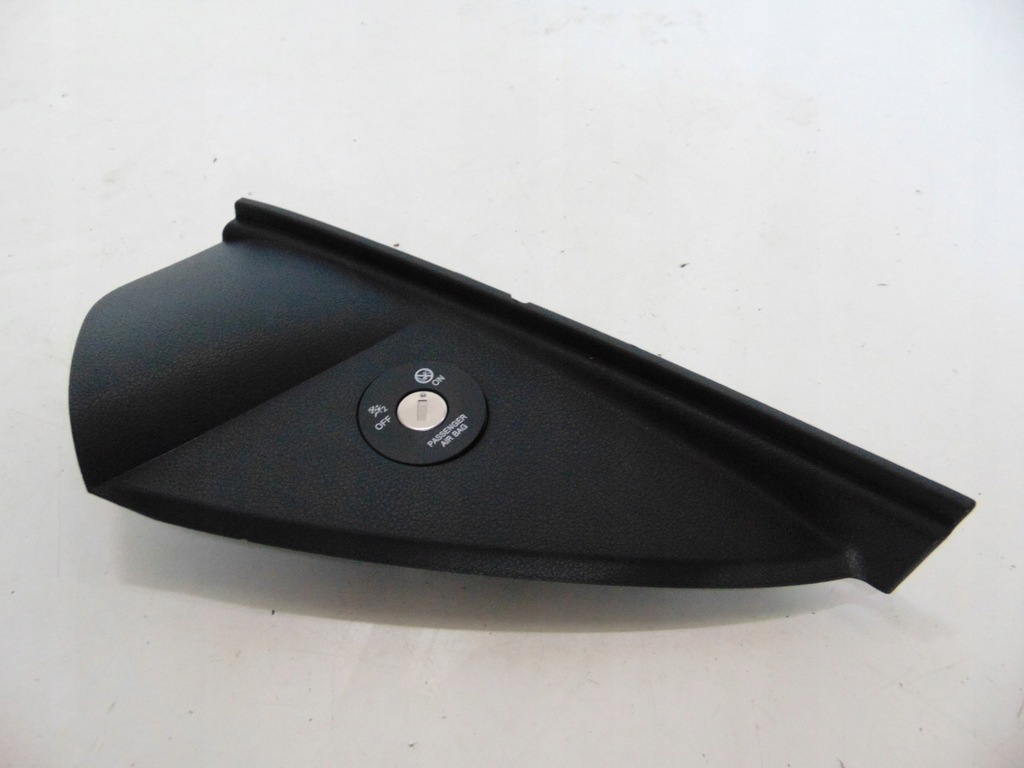 фото №1, Правая заглушка боковая панели консоли kia stinger