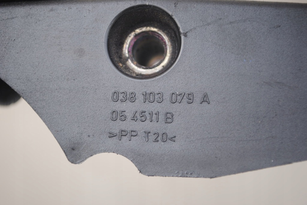 фото №4, Корпус распределительного вала 1.9 tdi ajm avf awx vw audi