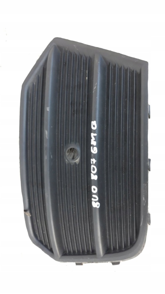 Купити Audi q3 8u0807681g ліва решітка бампера перед