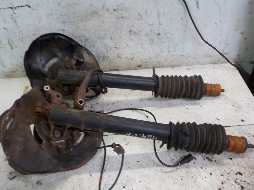 фото №1, Mercedes w124 поворотний кулак ступиця лівий перед