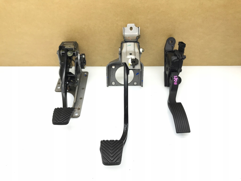 фото №1, Hyundai i20 ii 1.0 педаль gaz тормоз сцепление