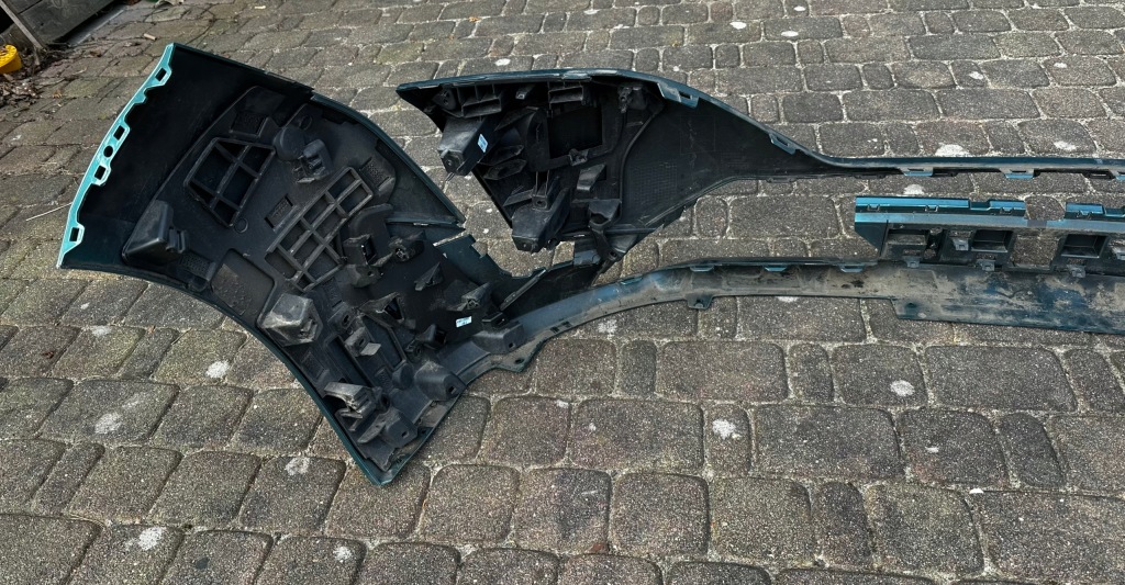 Бампер передний перед peugeot 308 3 t10 21r Киев