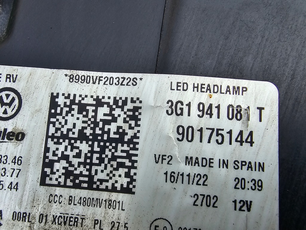 Vw passat b8 рестайлинг  full led фара передняя Недорого