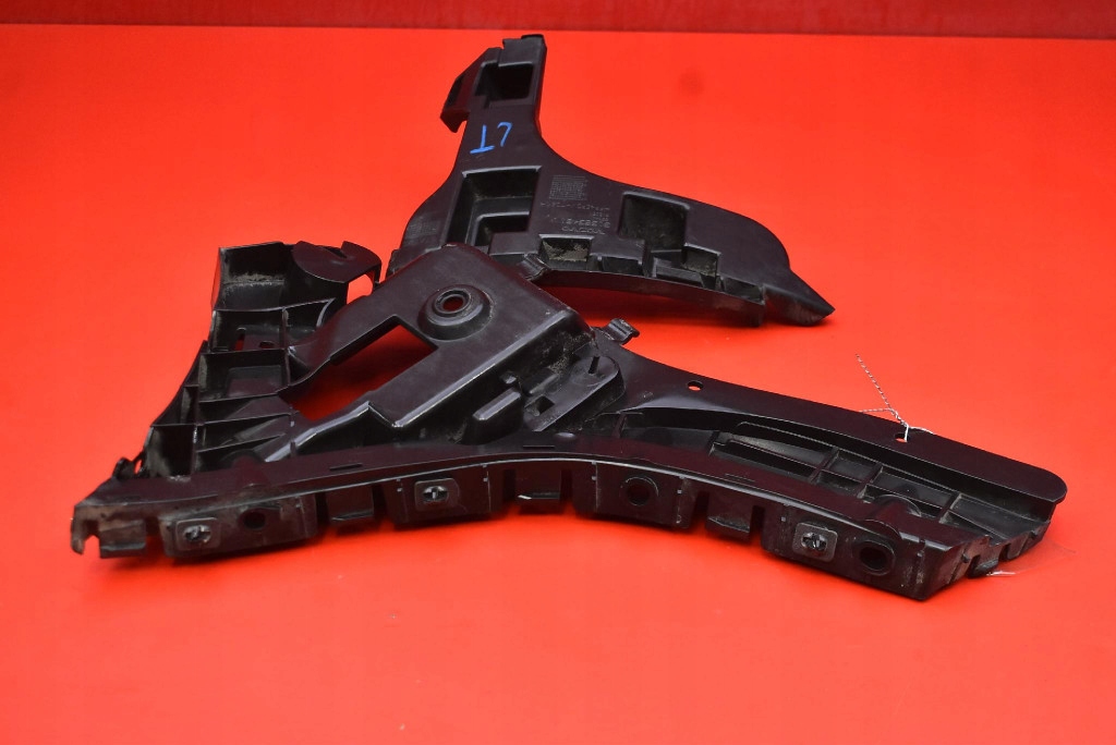 фото №8, Напрямна бампера лівий задня 31323763 volvo xc60 1 i lift 13-17