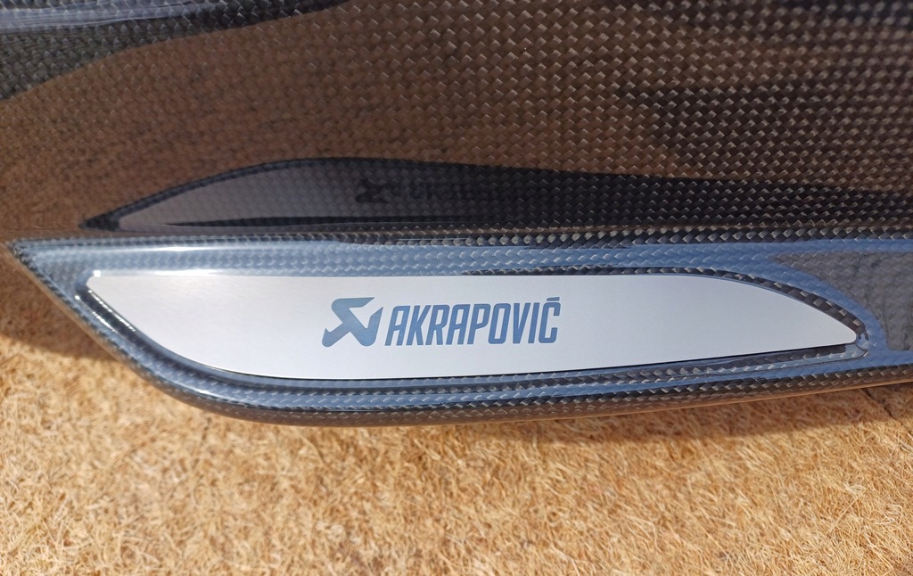 фото №6, Akrapovic porsche 911 992 gt3 дифузор бампера карбон