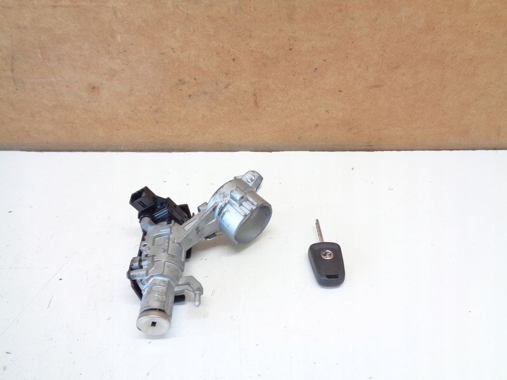 фото №1, Opel adam ключ замок запалювання 13383062