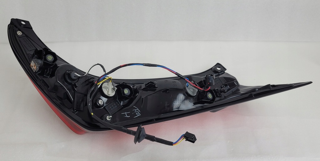 фото №8, Лампа левая задняя led toyota aygo ii lift 2018- koito 0h-29