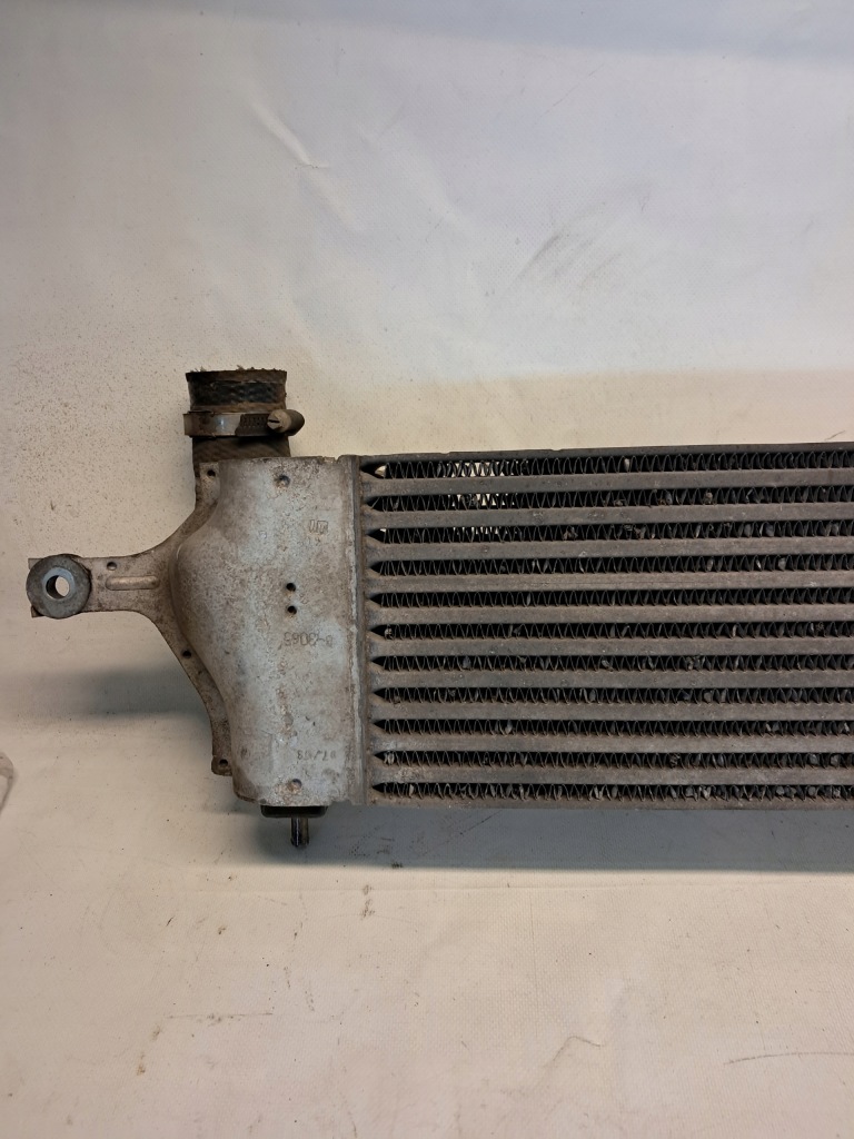 Радіатор повітря інтеркулер nissan qashqai j10 1.5 dci 14461-jd50b в Україні