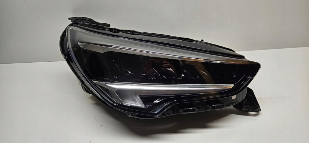 фото №1, Opel corsa f фара full led правый лампа правая 39162654