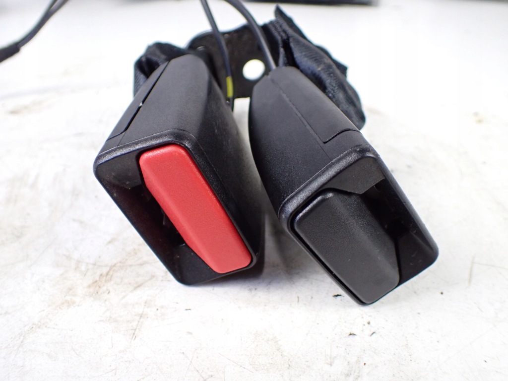 фото №4, Замок поперечина задня dacia duster ii 888432859r