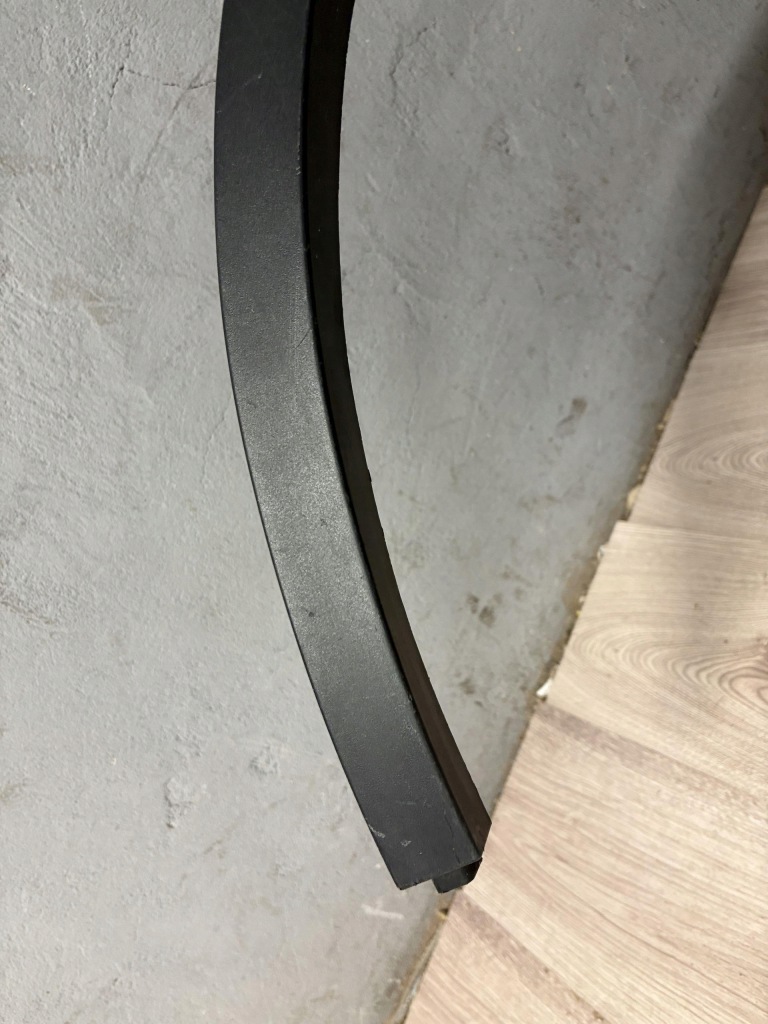 Tesla model y молдинг накладка крыла левый задний  1658697-00-a с Разборки