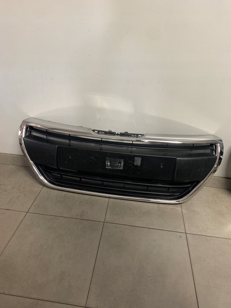 фото №1, Peugeot 208 i lift решётка радиатора решётка радиатора хром бампера