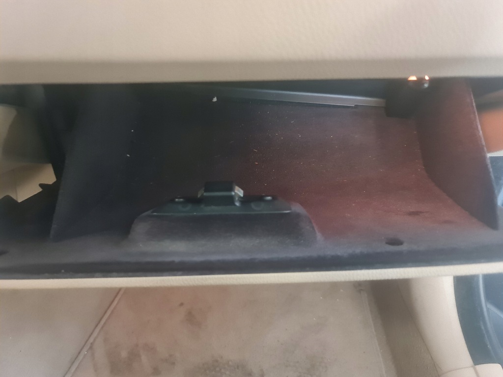 фото №5, Бардачок пасажира bmw e90 e91 eu beż