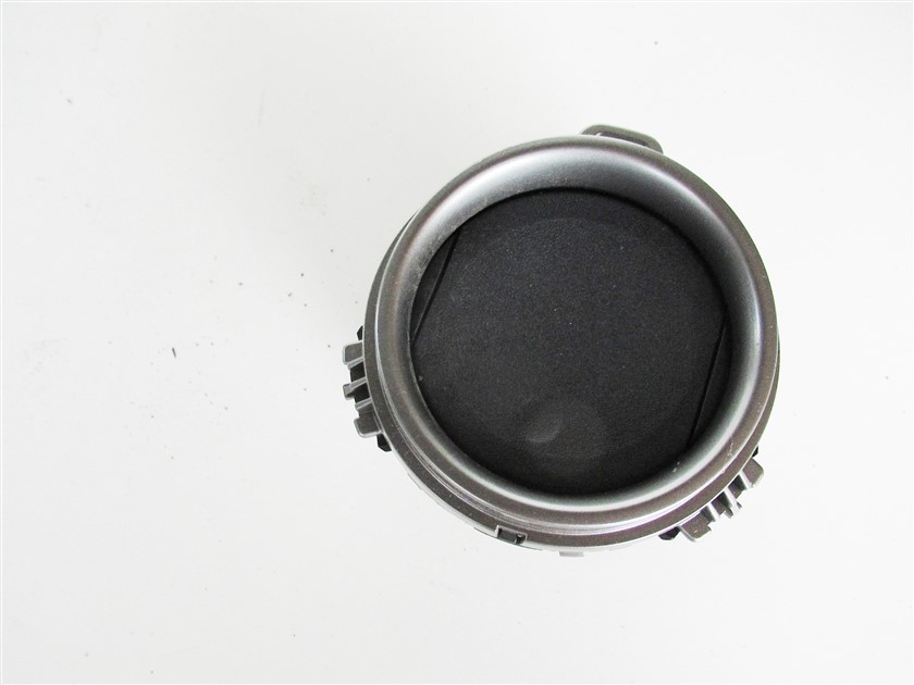 фото №1, Решётка обдув toyota yaris iii 2014-2017 r