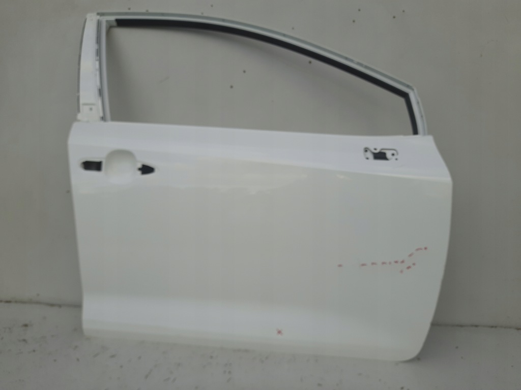 фото №1, Toyota chr двері передні праве перед