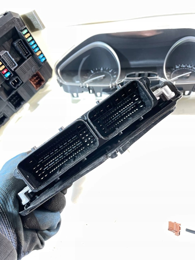 фото №6, Набір стартовий імобілайзер лічильник бортовий комп'ютер bsi peugeot 208 i 1.5 9819849680