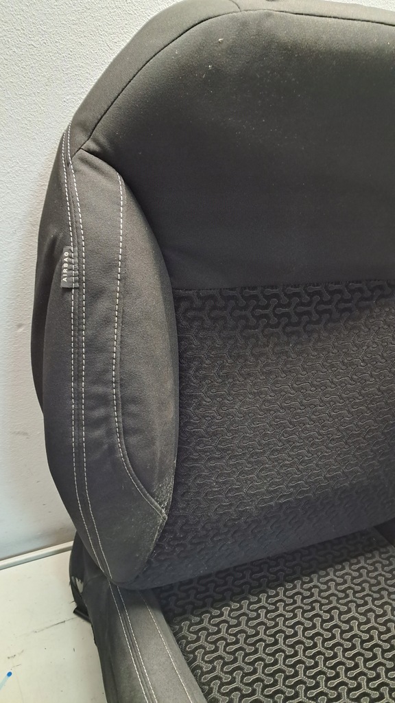 фото №8, Citroen c3 ii обшивка сиденье сиденье + спинка