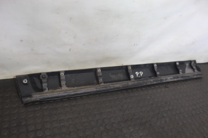 фото №2, Молдинг порог правая наружная discovery iii