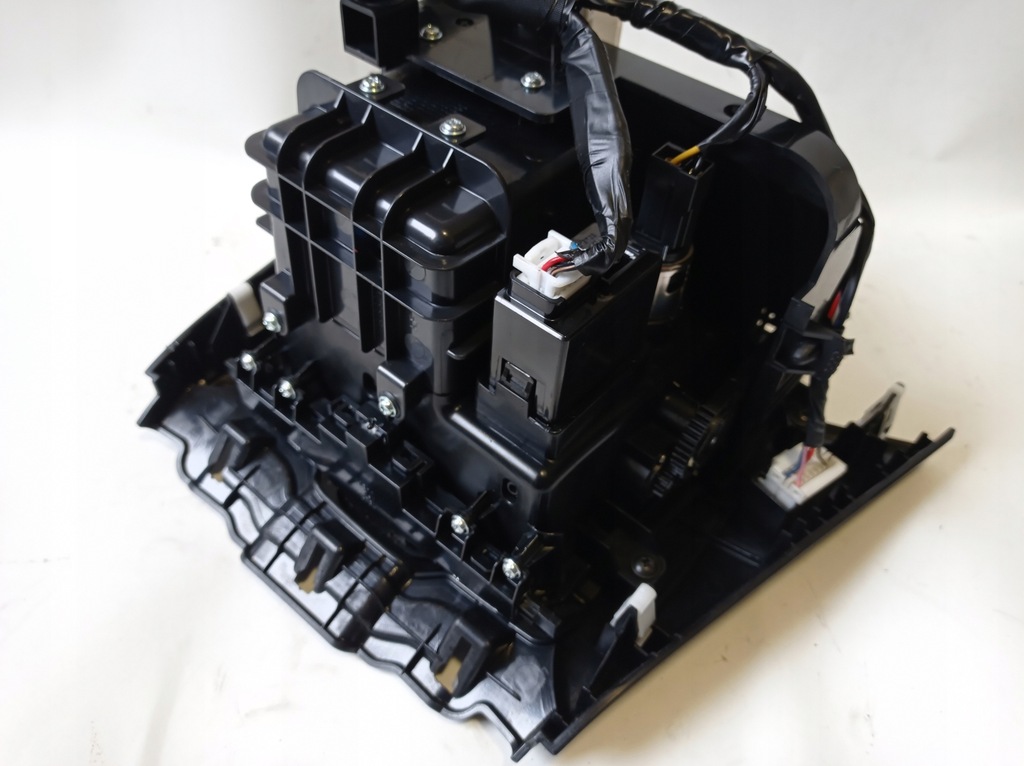 фото №9, Бардачок середній прикурювач usb hyundai i40