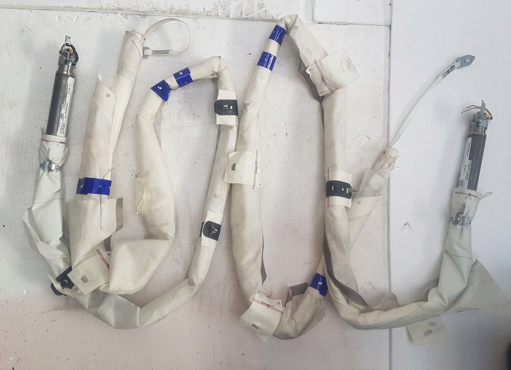 фото №1, Шторка безопасности правая левая audi a4 b8 avant kombi