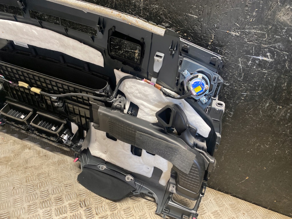 Приборная панель приборная toyota prius plus 2014 5541047090 с Разборки