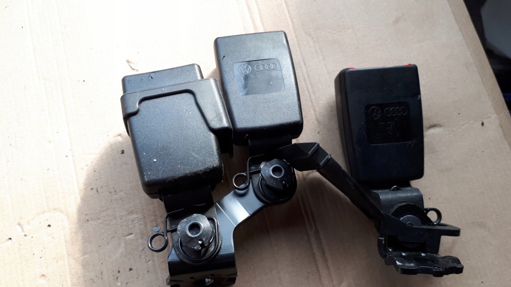 фото №1, A6 c7 4g кліпса заскочки поперечина задня 4g8857739